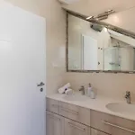M&k - Two Bedroom With Balcony And Sea View *