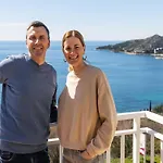 Daire M&k - Two Bedroom With Balcony And Sea View *