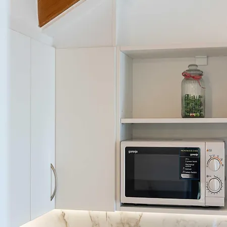 M&k - Two Bedroom With Balcony And Sea View Daire *