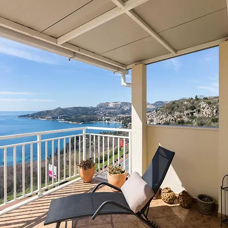 M&k - Two Bedroom With Balcony And Sea View アパート *